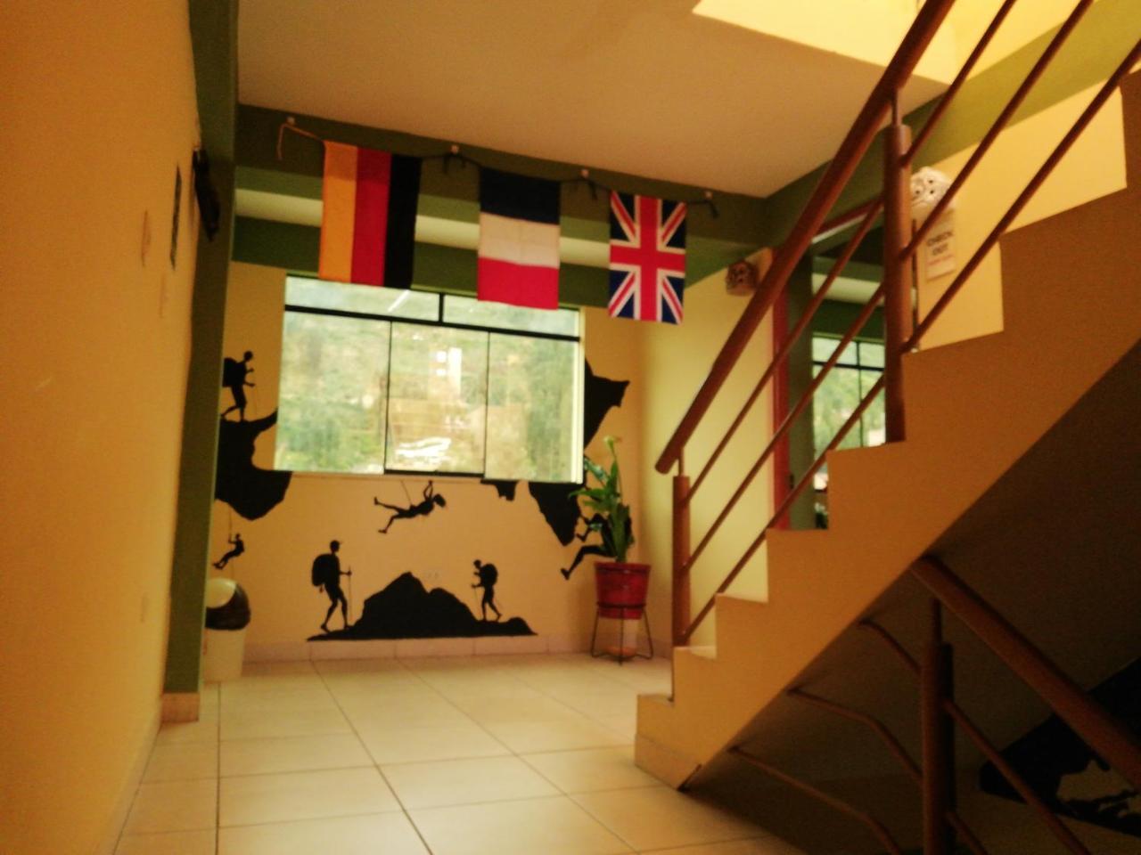 Хостел Scheler Artizon Trek'S House Уарас Екстер'єр фото